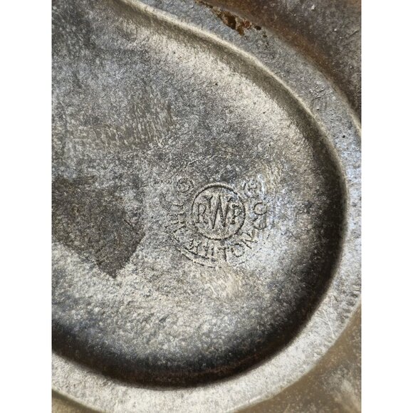 Vintage Wilton Armetale Cabbage or Lettuce Leaf Serving Bowl - Picture 6 of 6